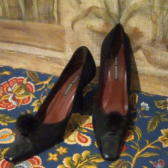 Shoes - Stesto Muecci Black Heels with Fur Pom Pom